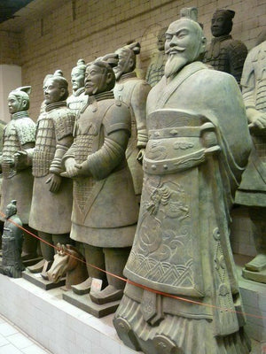 “Silent Battalion from the Afterlife – A Miniature Homage to the First Emperor’s Guardians” (5 pieces)