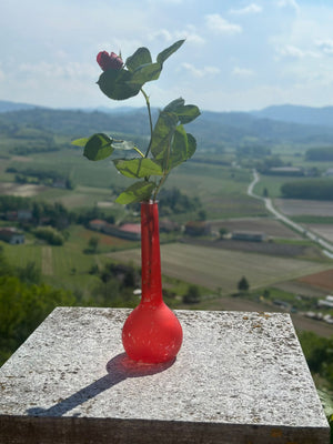 Unique Red Glass Object – Sculptural Vintage Bottle / Vase – 50cl – Italy (VE)