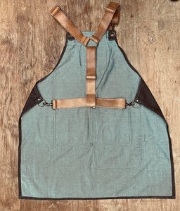 Denim Apron with 2 logo's and leather pocket (brown/black)