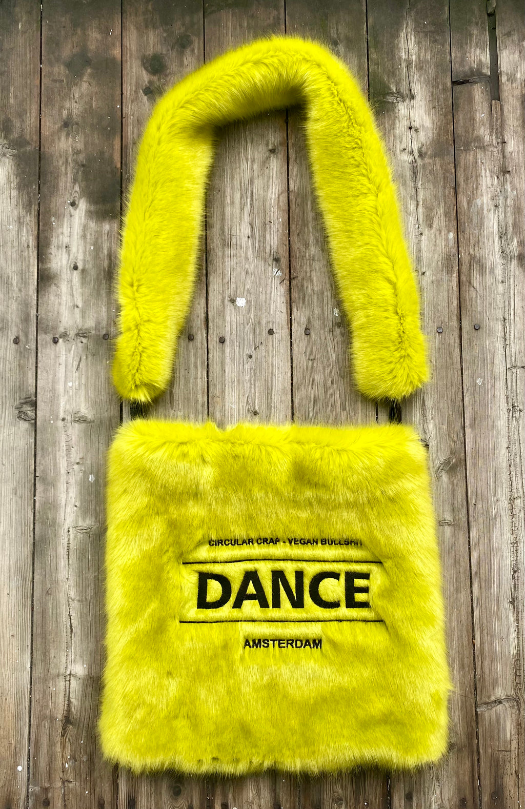 22120 "The neon Fluffie one" DANCE.