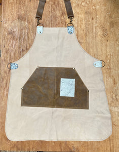 Light leather apron with pockets (one of a kind)