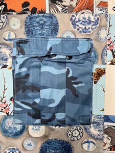 Sustainable Apron "The one with Delftblue and combat pocket.